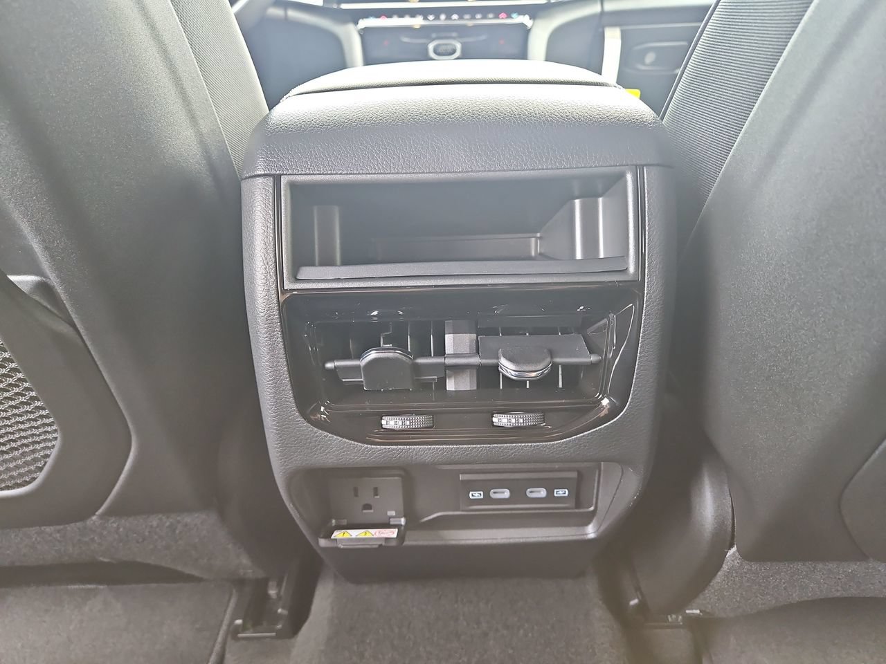 New 2026 Jeep Grand Cherokee Altitude AWD/4WD image 15