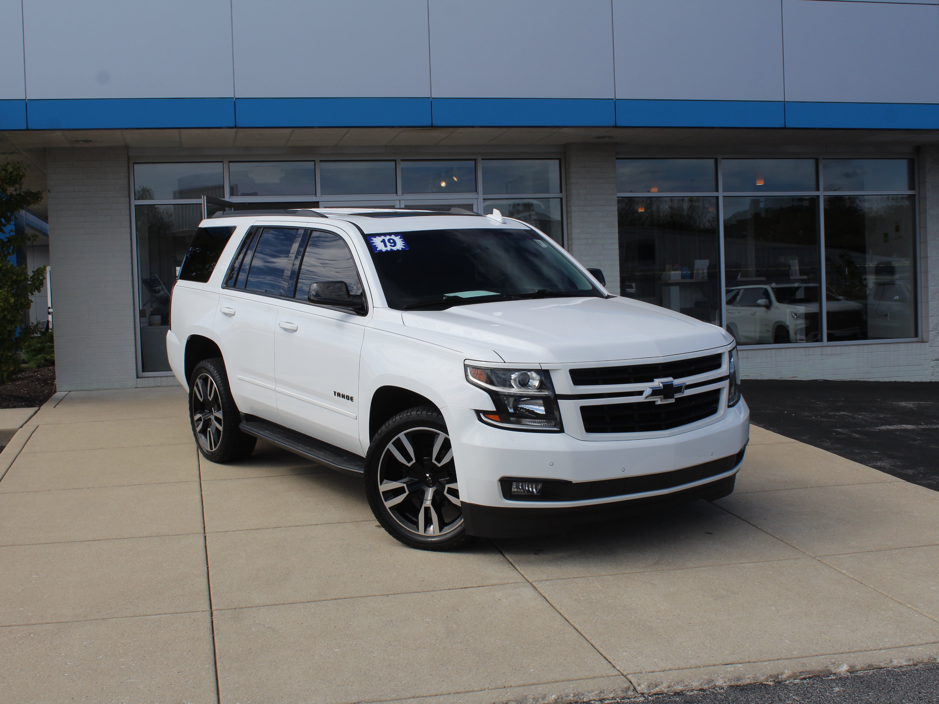 Used 2019 Chevrolet Tahoe Premier AWD/4WD image 4