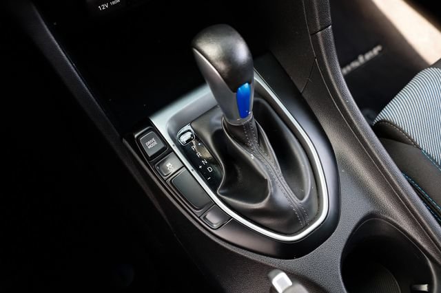 Used 2020 Hyundai Veloster 2.0 FWD image 39