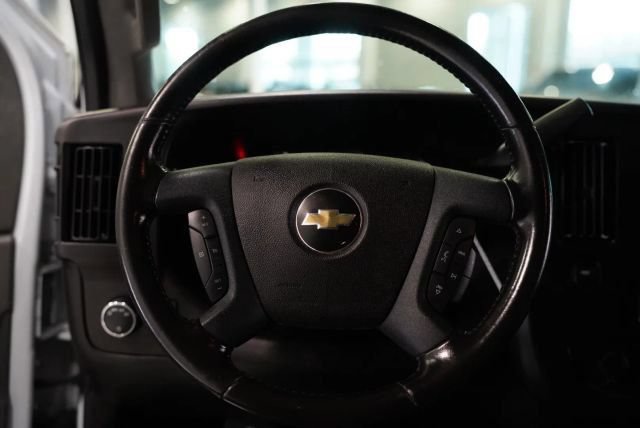 Used 2020 Chevrolet Express 2500 Extended RWD image 15