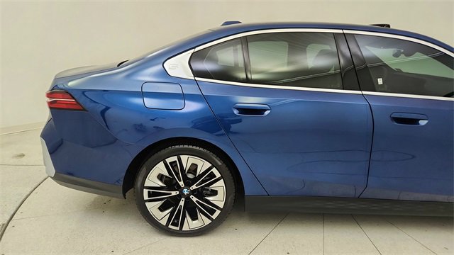 Used 2026 BMW 530i image 12