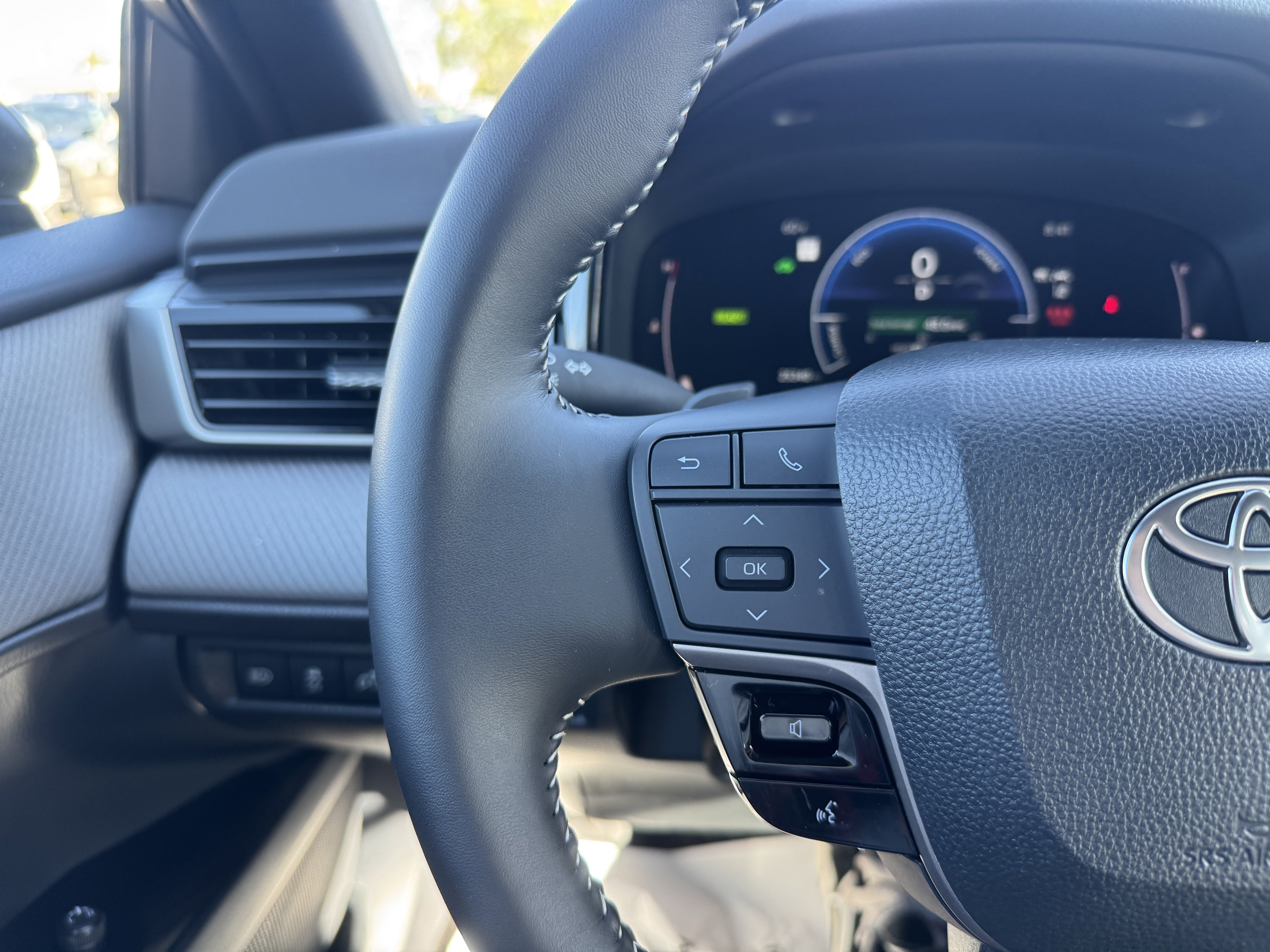 Certified 2025 Toyota Camry SE AWD/4WD image 22