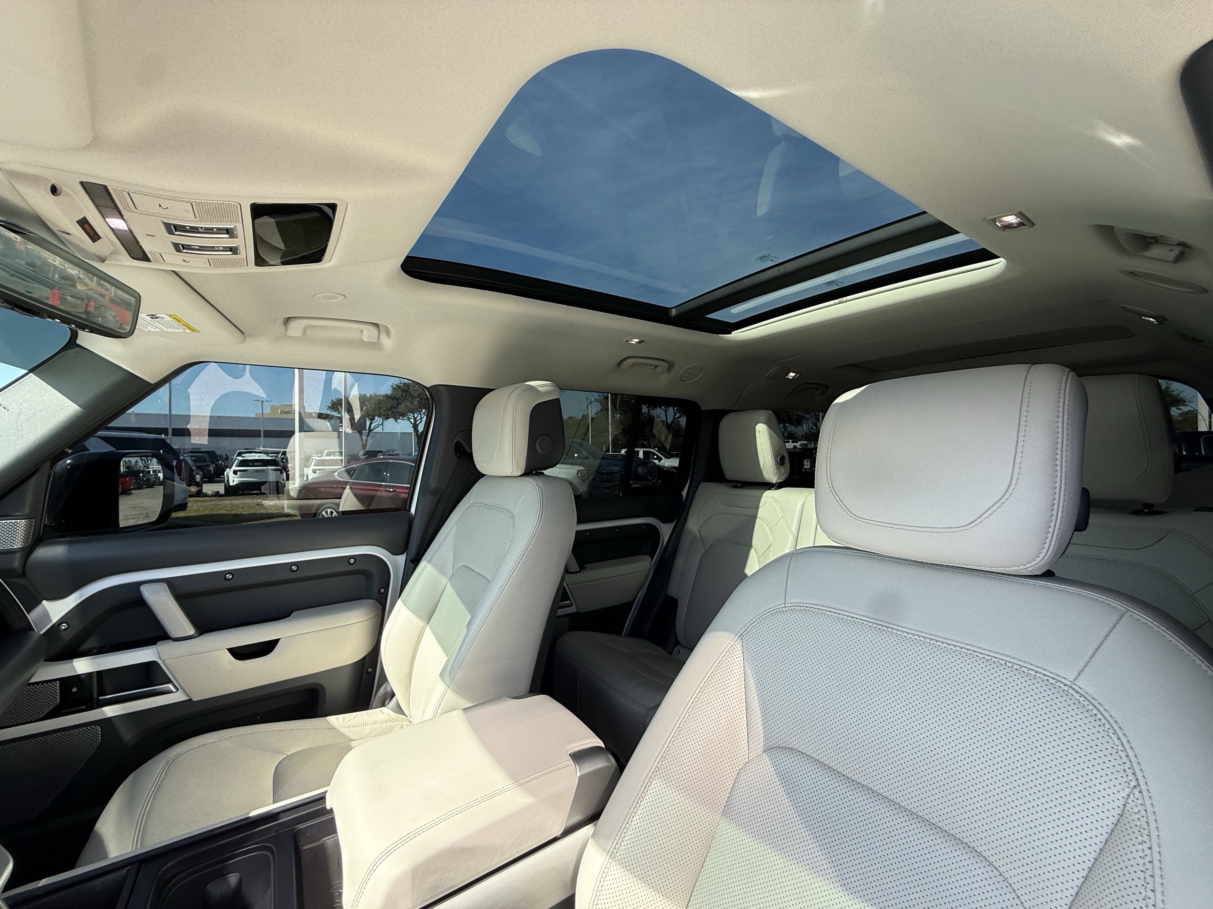 Used 2023 Land Rover Defender 130 First Edition image 26