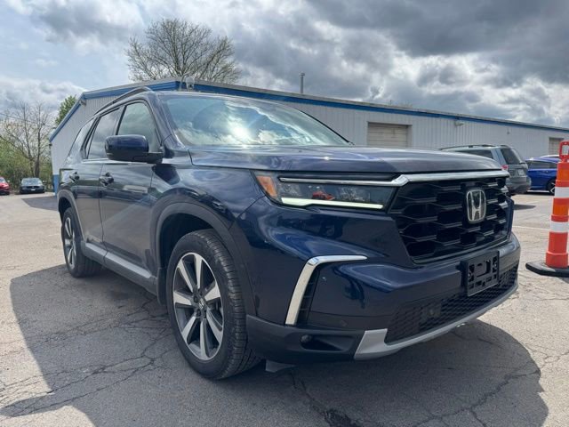 Used 2025 Honda Pilot Touring image 8