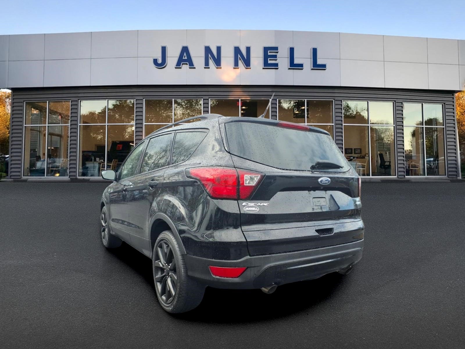 Used 2019 Ford Escape SE image 7