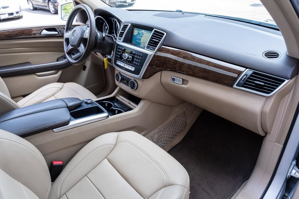 Used 2015 Mercedes-Benz ML 350 4MATIC w/ Premium 1 Package image 28