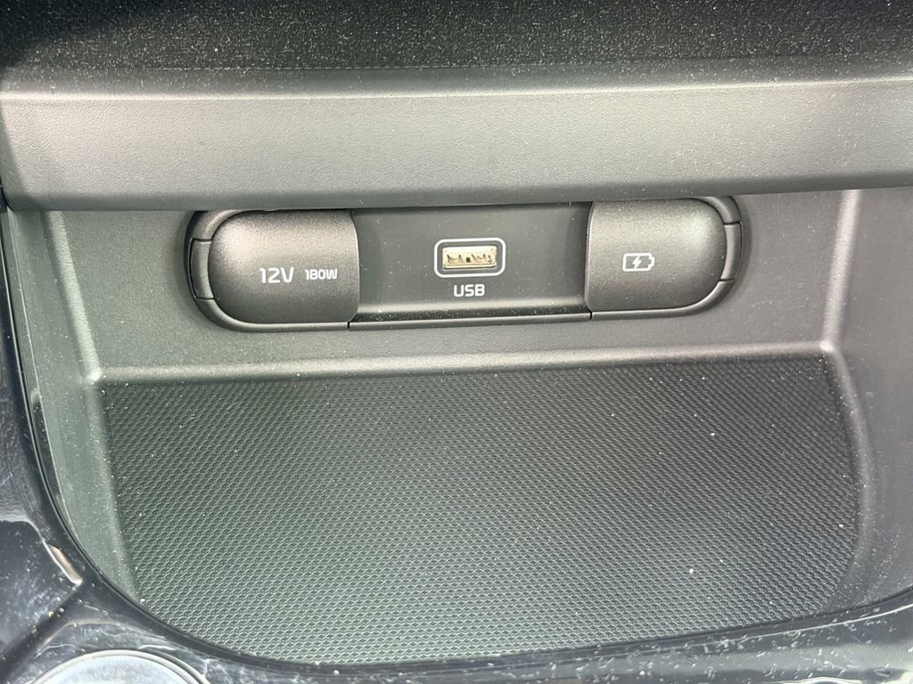Used 2023 Kia Seltos S image 29