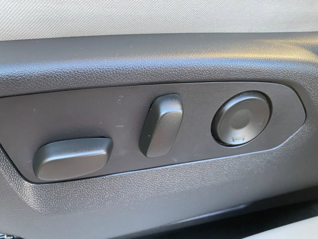 Used 2021 Buick Envision Essence AWD/4WD image 12