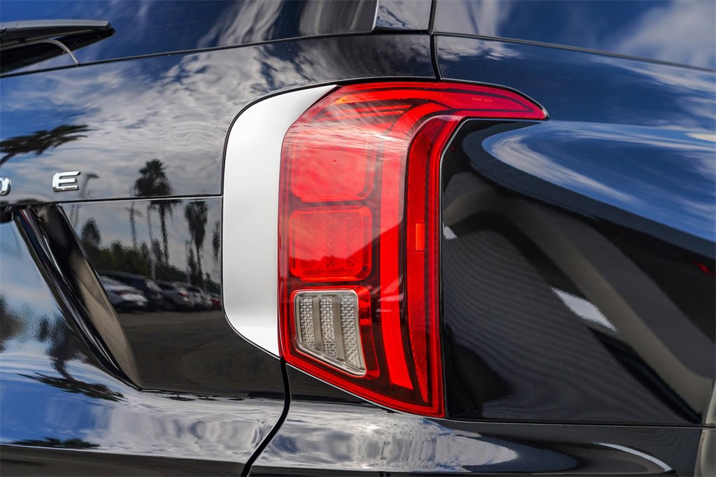 Used 2022 Hyundai Palisade Limited w/ Cargo Package image 9