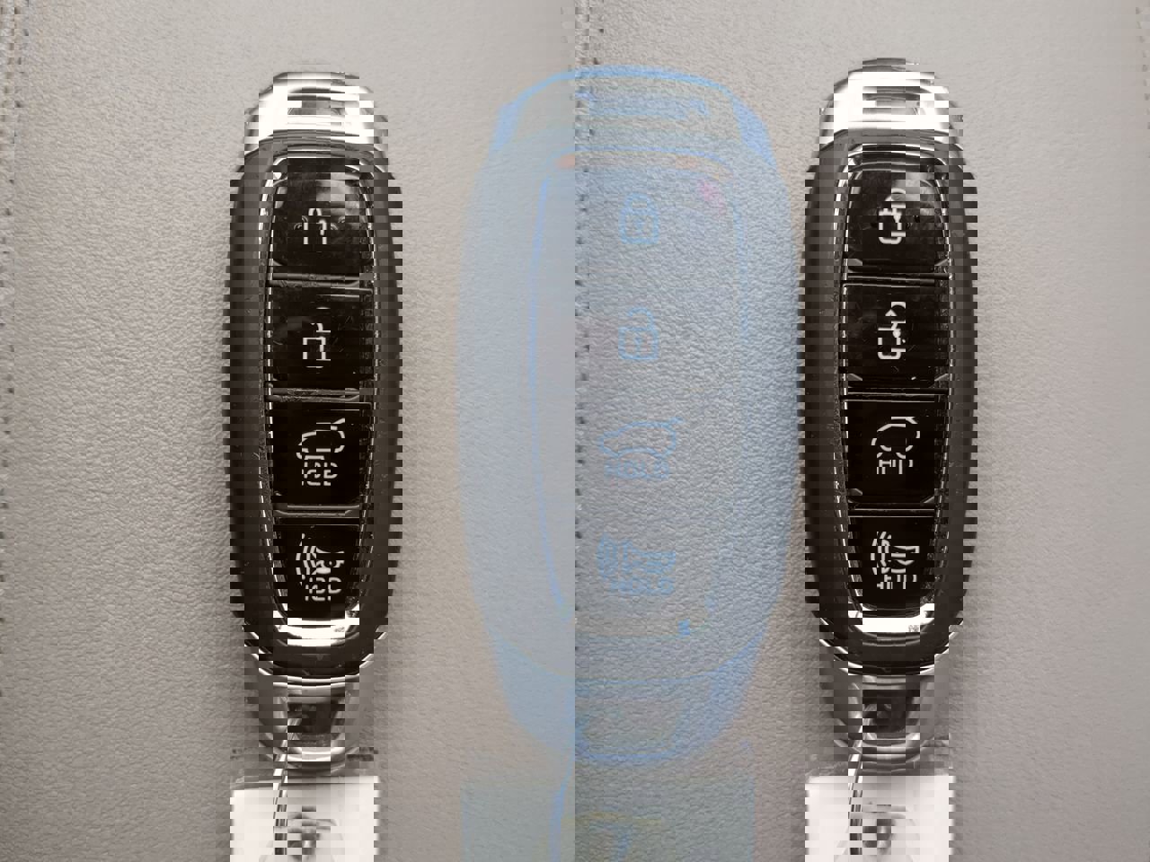 Used 2020 Hyundai Santa Fe SEL image 26