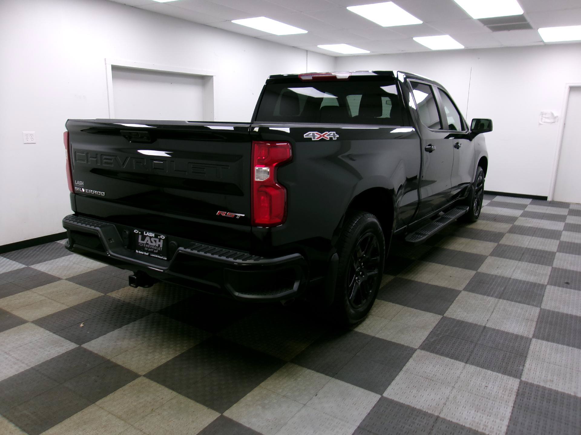 Used 2024 Chevrolet Silverado 1500 RST w/ Protection Package AWD/4WD image 14