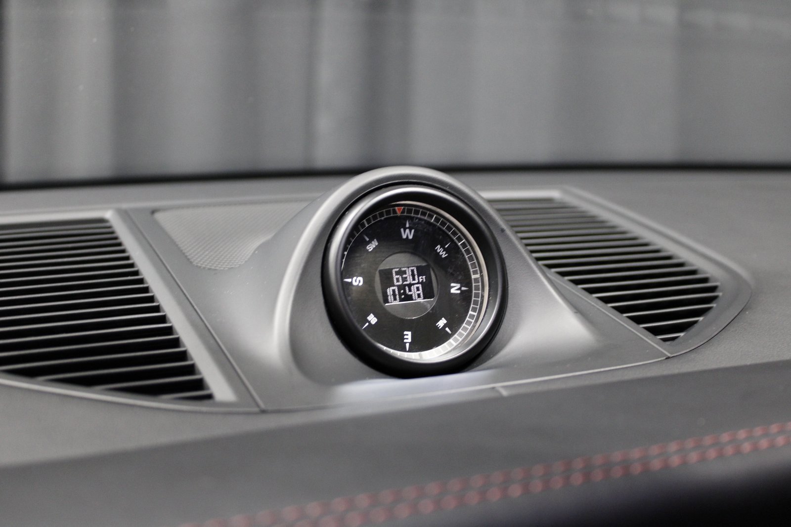 Certified 2025 Porsche Macan image 34