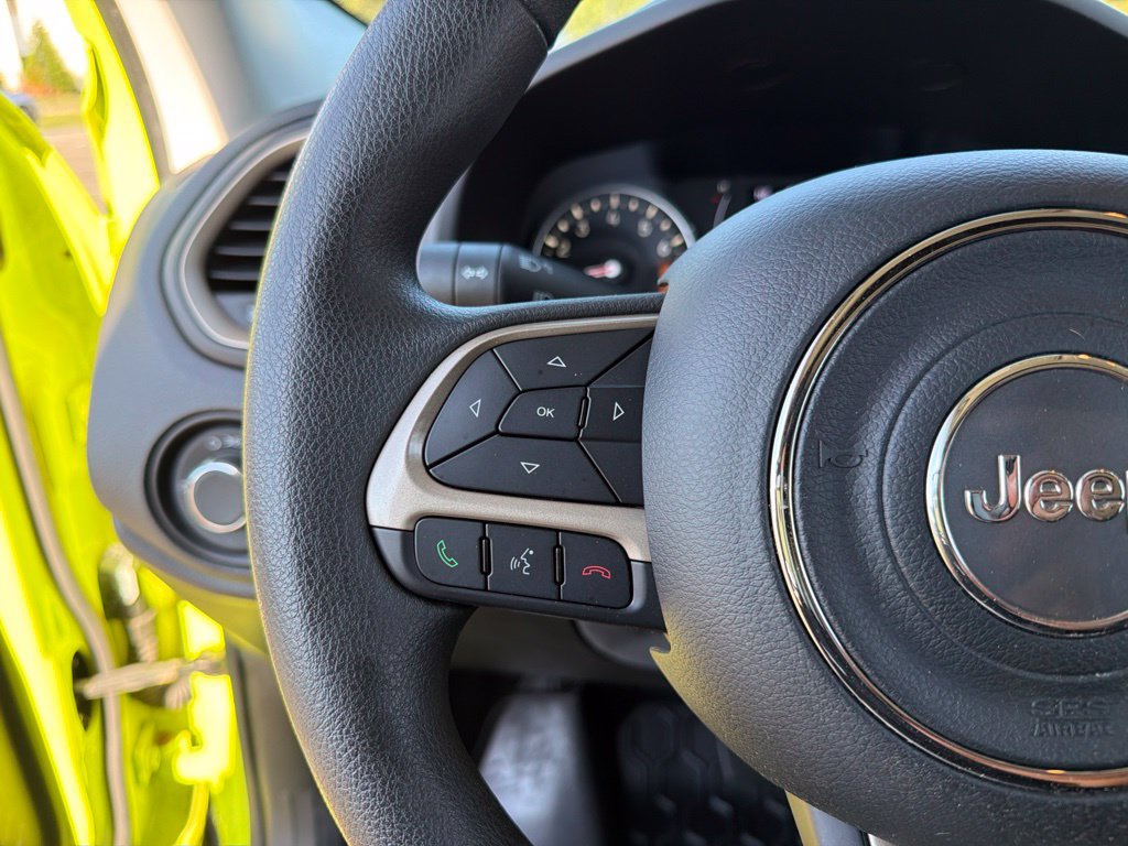 Used 2017 Jeep Renegade Sport w/ Power & Air Group FWD image 16