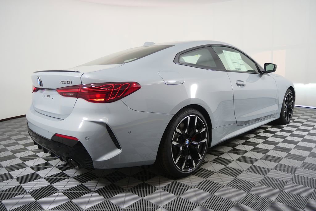 New 2026 BMW 430i Coupe w/ M Sport Package RWD image 3