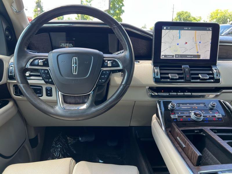Used 2018 Lincoln Navigator L Reserve w/ Technology Package AWD/4WD image 17