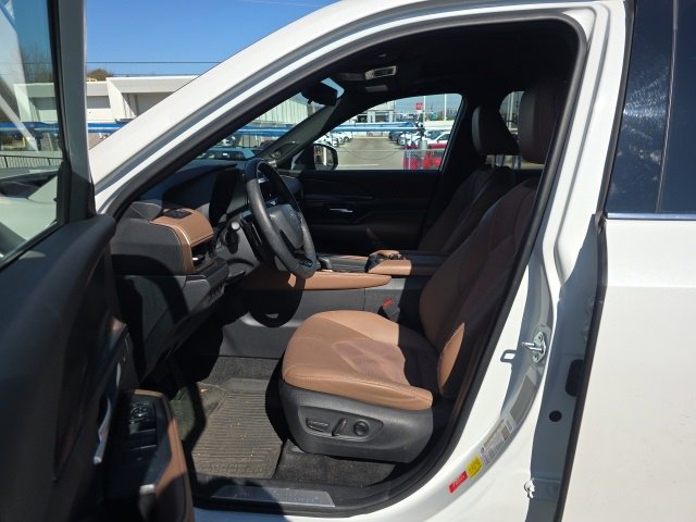 Used 2024 Toyota Grand Highlander AWD Hybrid image 4