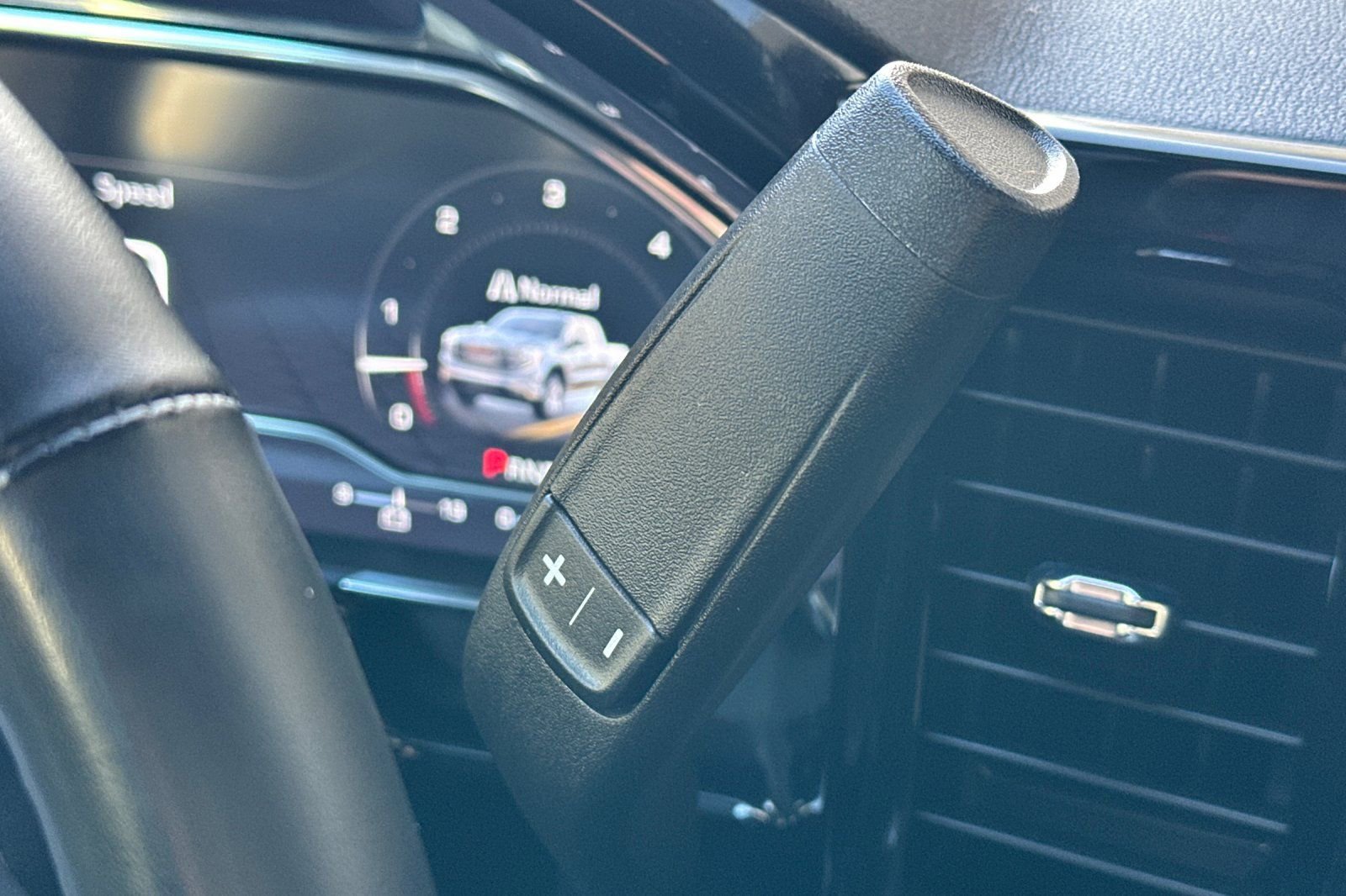 Certified 2025 GMC Sierra 1500 SLT image 27