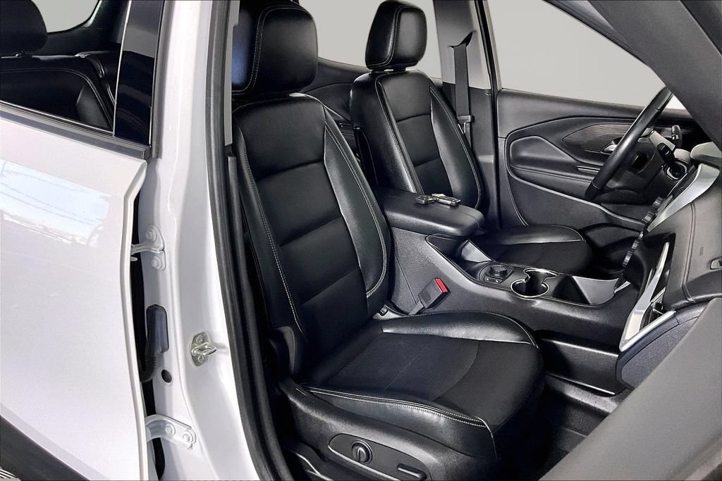 Used 2022 GMC Terrain SLT w/ Elevation Edition FWD image 27