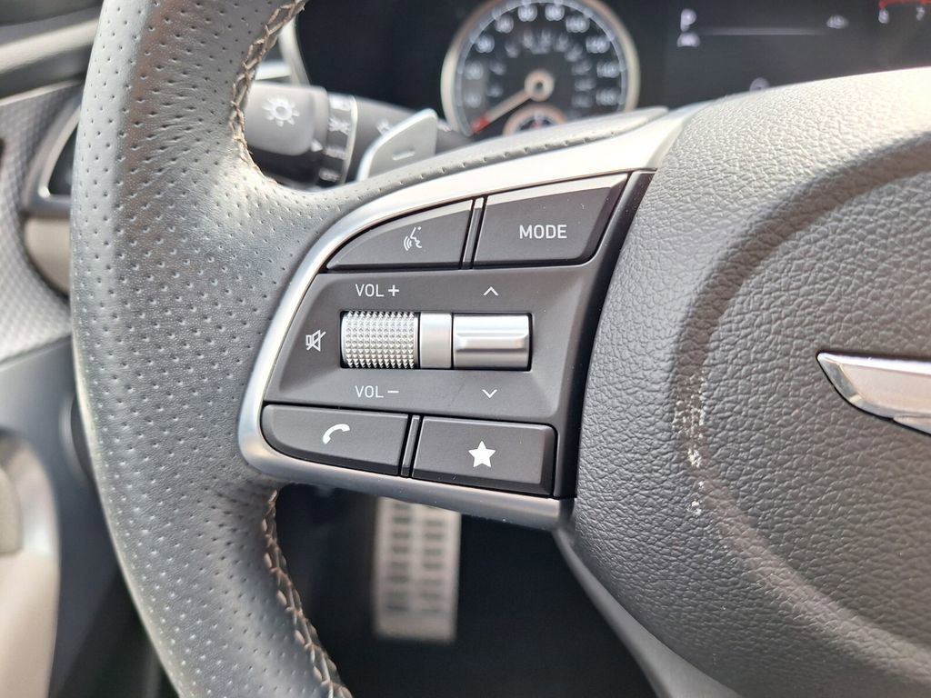 Used 2023 Genesis G70 2.0T w/ Sport Prestige Package image 20