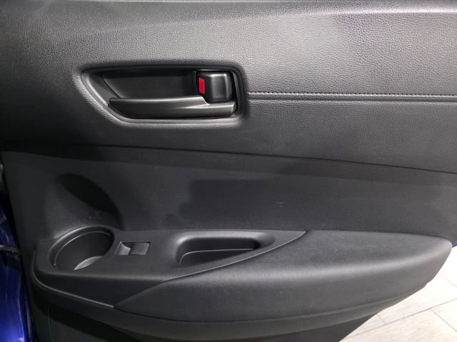 Used 2024 Toyota Corolla Cross AWD Hybrid w/ Moonroof Package image 12