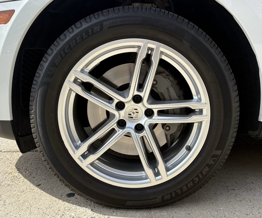 Used 2020 Porsche Macan S AWD/4WD image 9