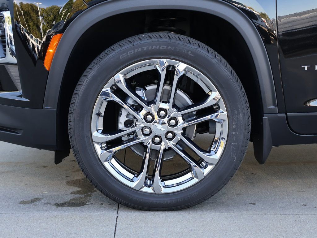 New 2026 Chevrolet Traverse LT w/ Driver Confidence Package image 39