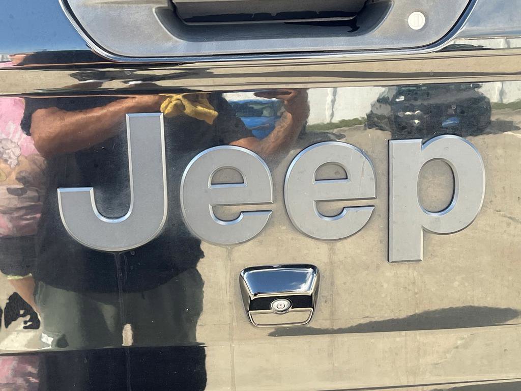Used 2021 Jeep Gladiator Sport image 14