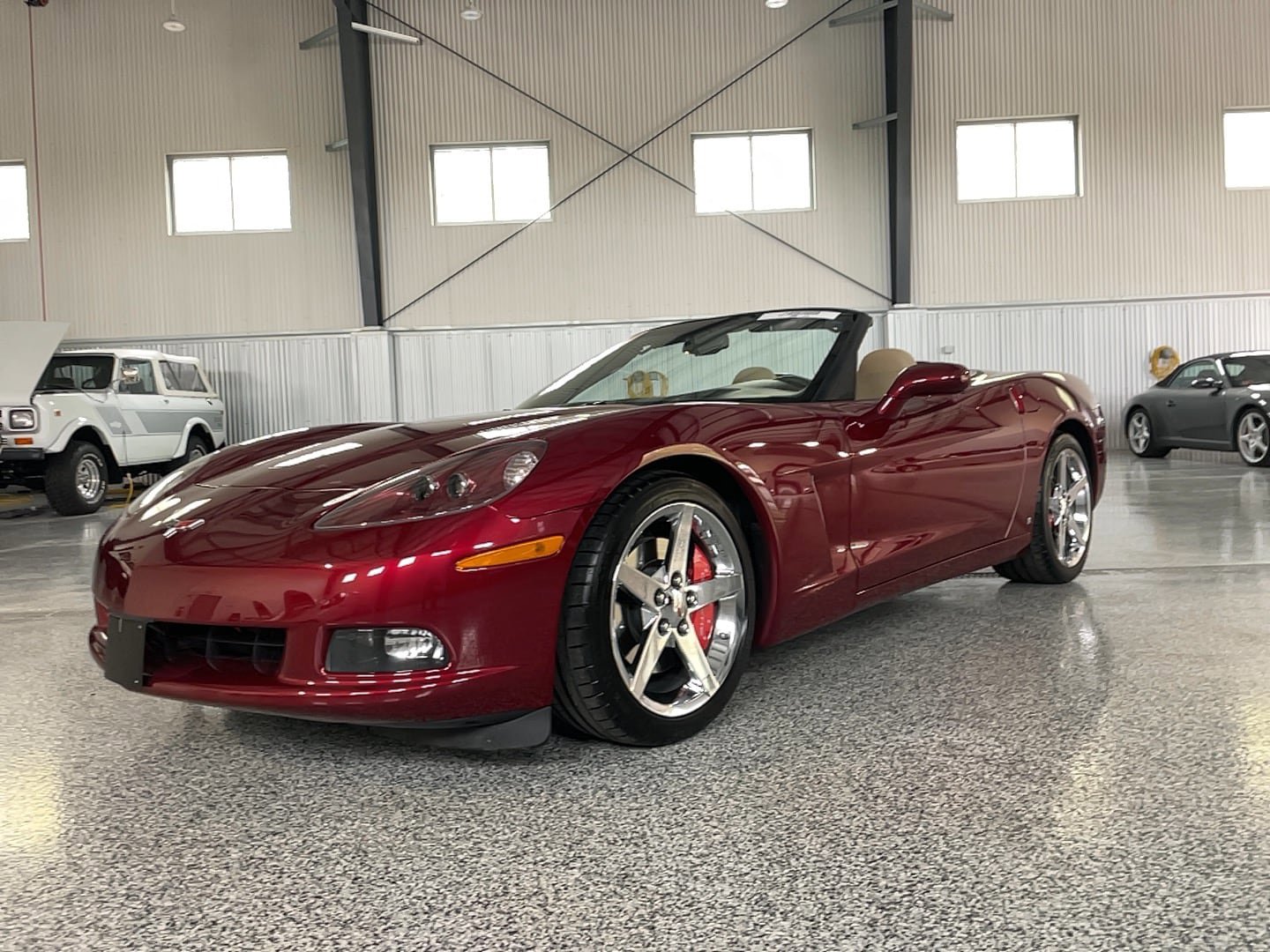 Used 2007 Chevrolet Corvette Convertible w/ Preferred Equipment Group RWD image 2