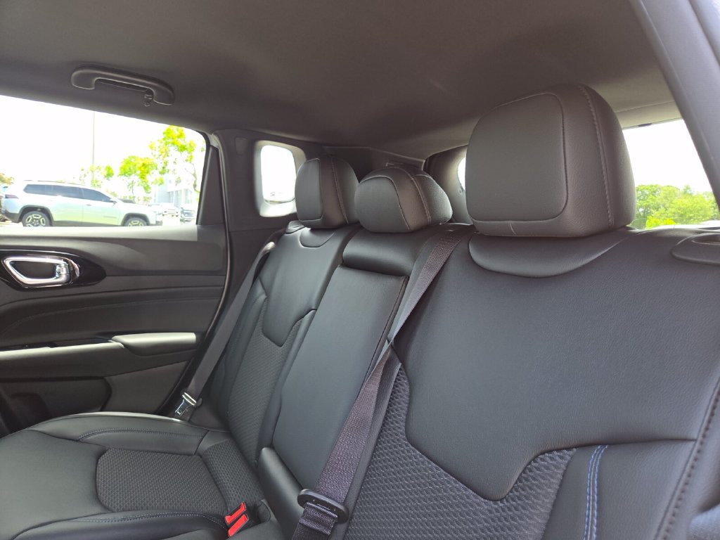 New 2026 Jeep Compass Latitude AWD/4WD image 21