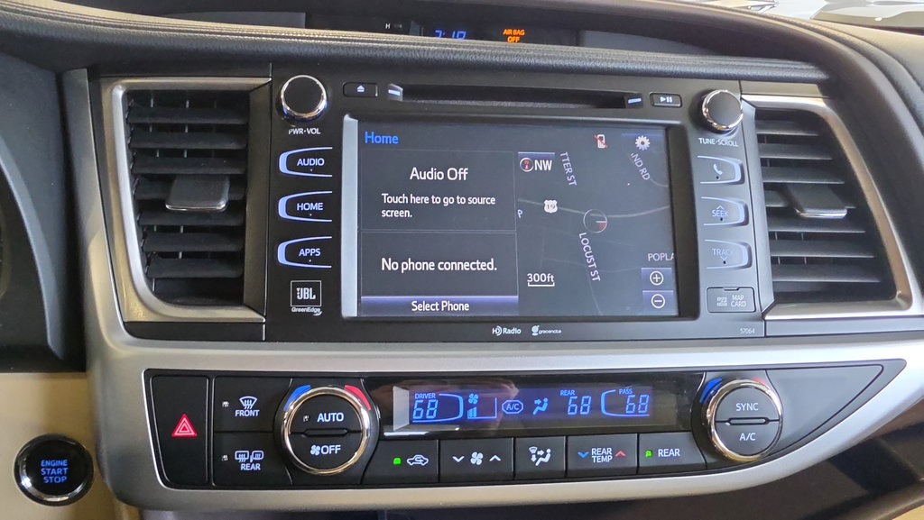 Used 2015 Toyota Highlander Limited AWD/4WD image 24