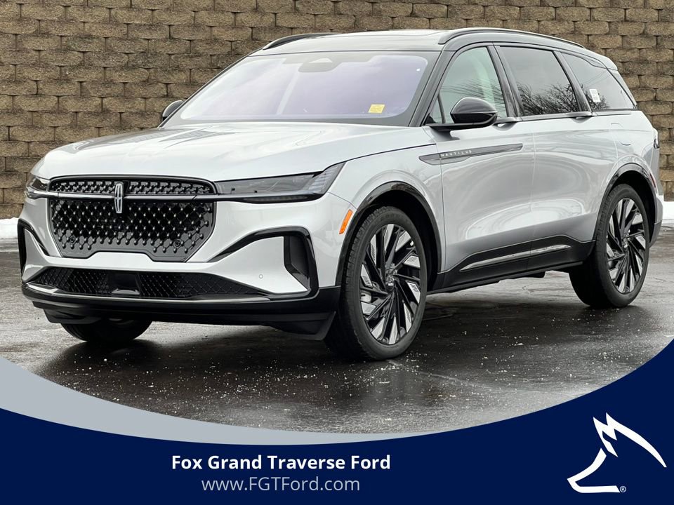 New 2026 Lincoln Nautilus Reserve w/ Jet Appearance Package AWD/4WD image 1