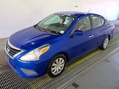 Used 2016 Nissan Versa SV FWD image 1