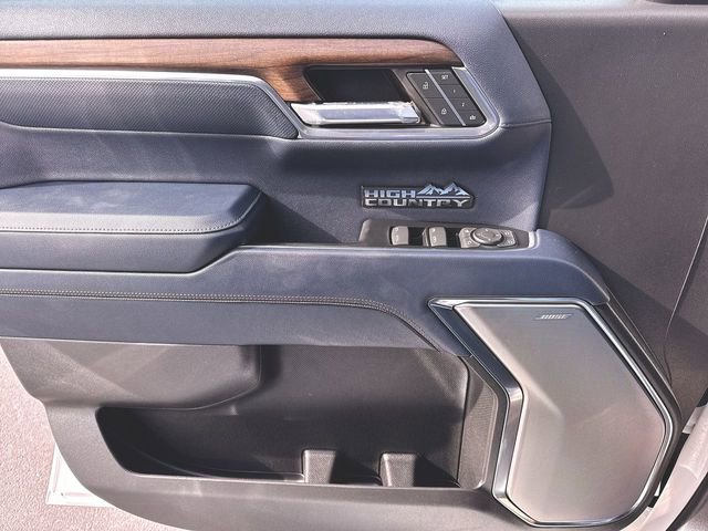 Used 2024 Chevrolet Silverado 1500 High Country w/ High Country Premium Package AWD/4WD image 23