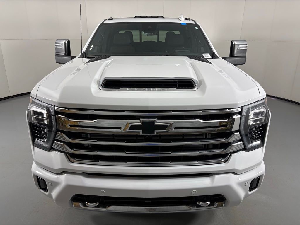 Used 2024 Chevrolet Silverado 3500 High Country w/ High Country Premium Package image 4
