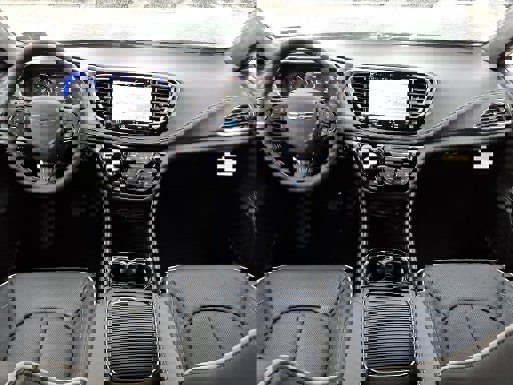 New 2026 Chrysler Pacifica Limited image 5