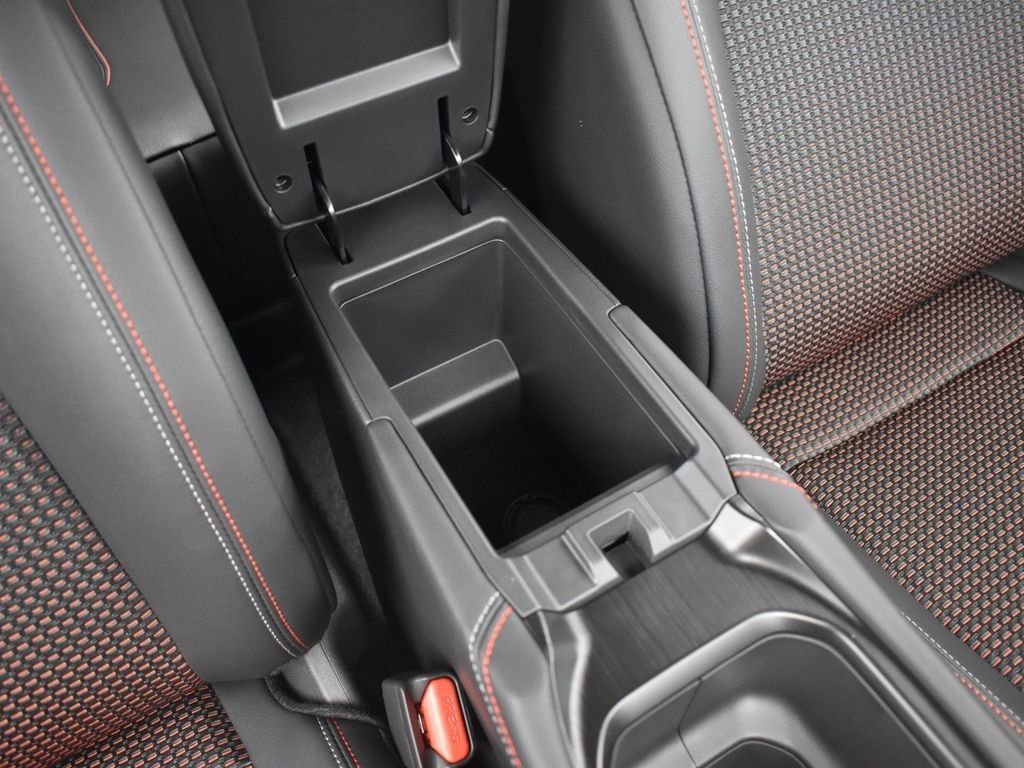 New 2026 Nissan Kicks SR w/ Cold Weather Package image 24