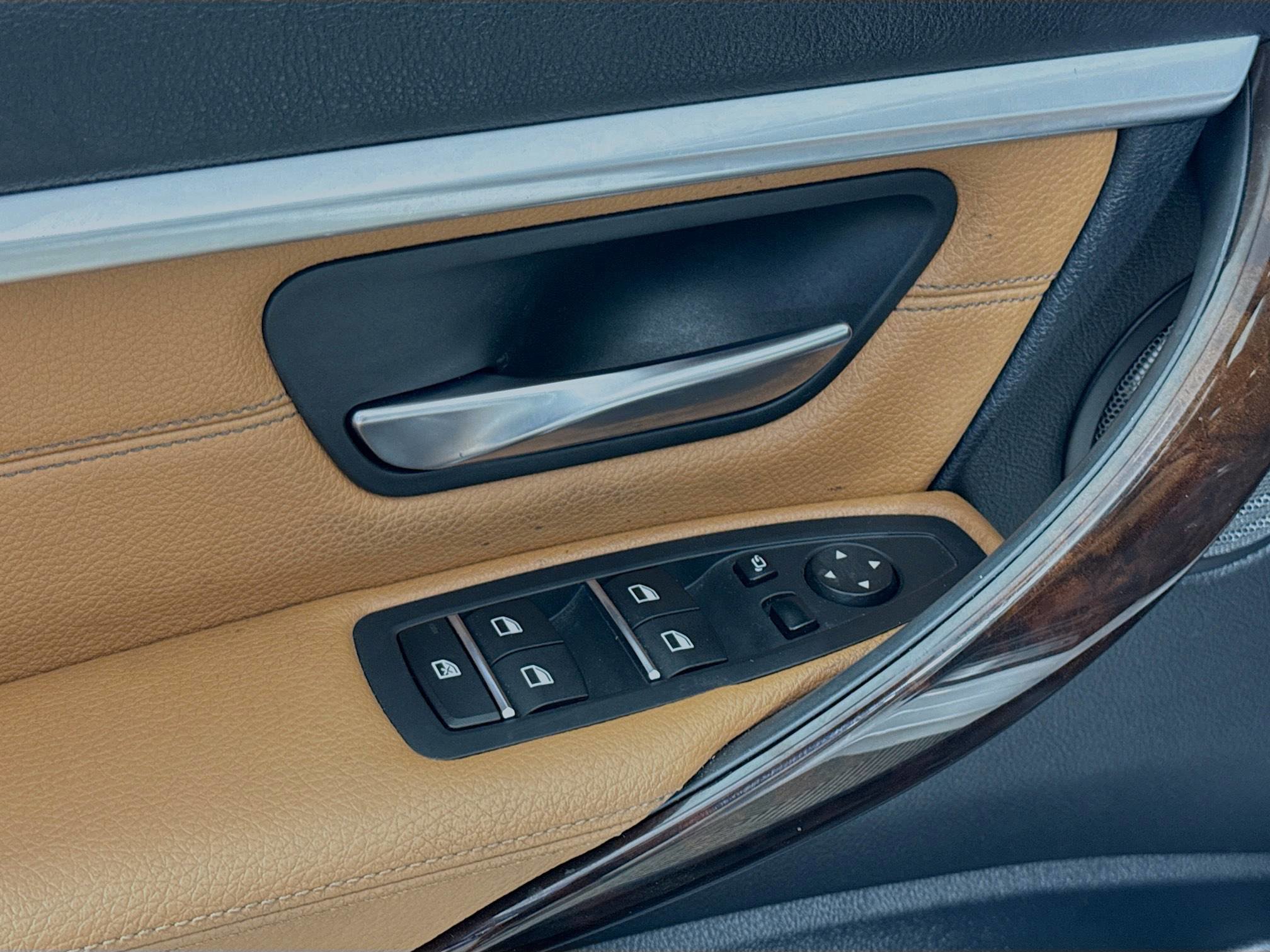 Used 2019 BMW 330i xDrive Wagon w/ Premium Package image 22