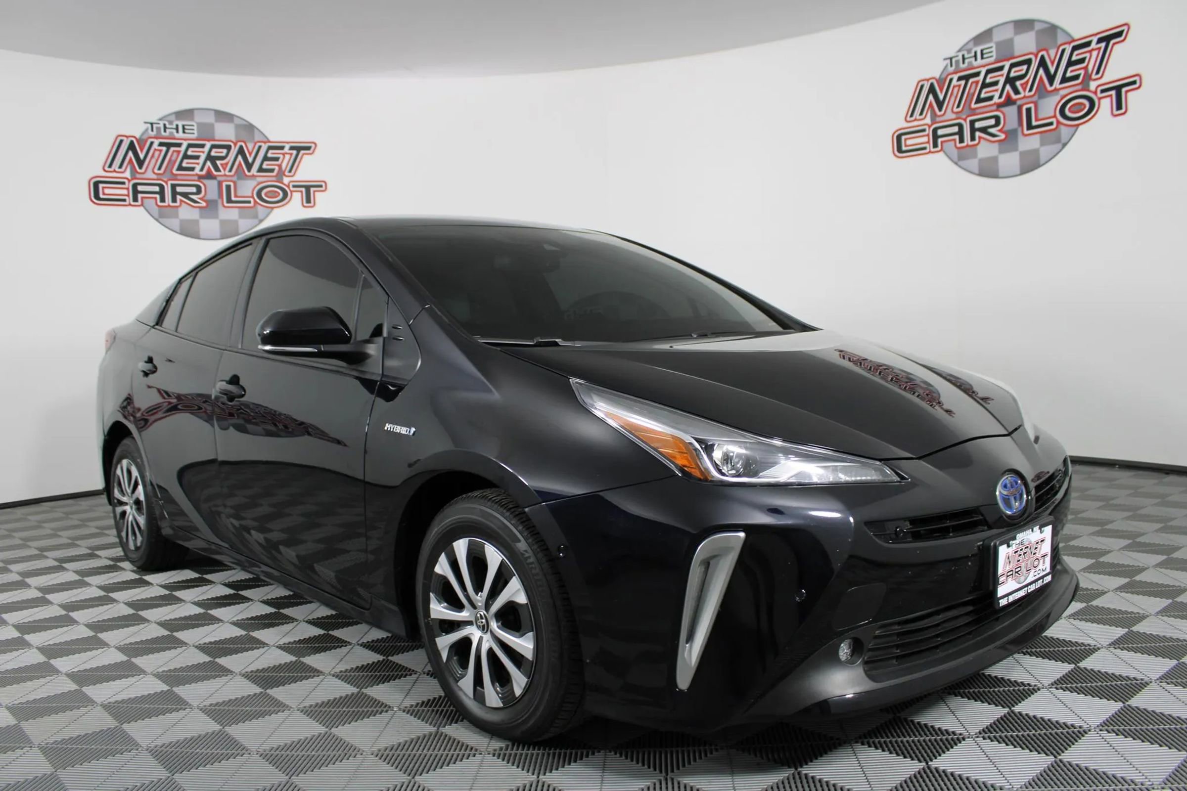 Used 2022 Toyota Prius XLE w/ Advanced Technology Package AWD/4WD image 9