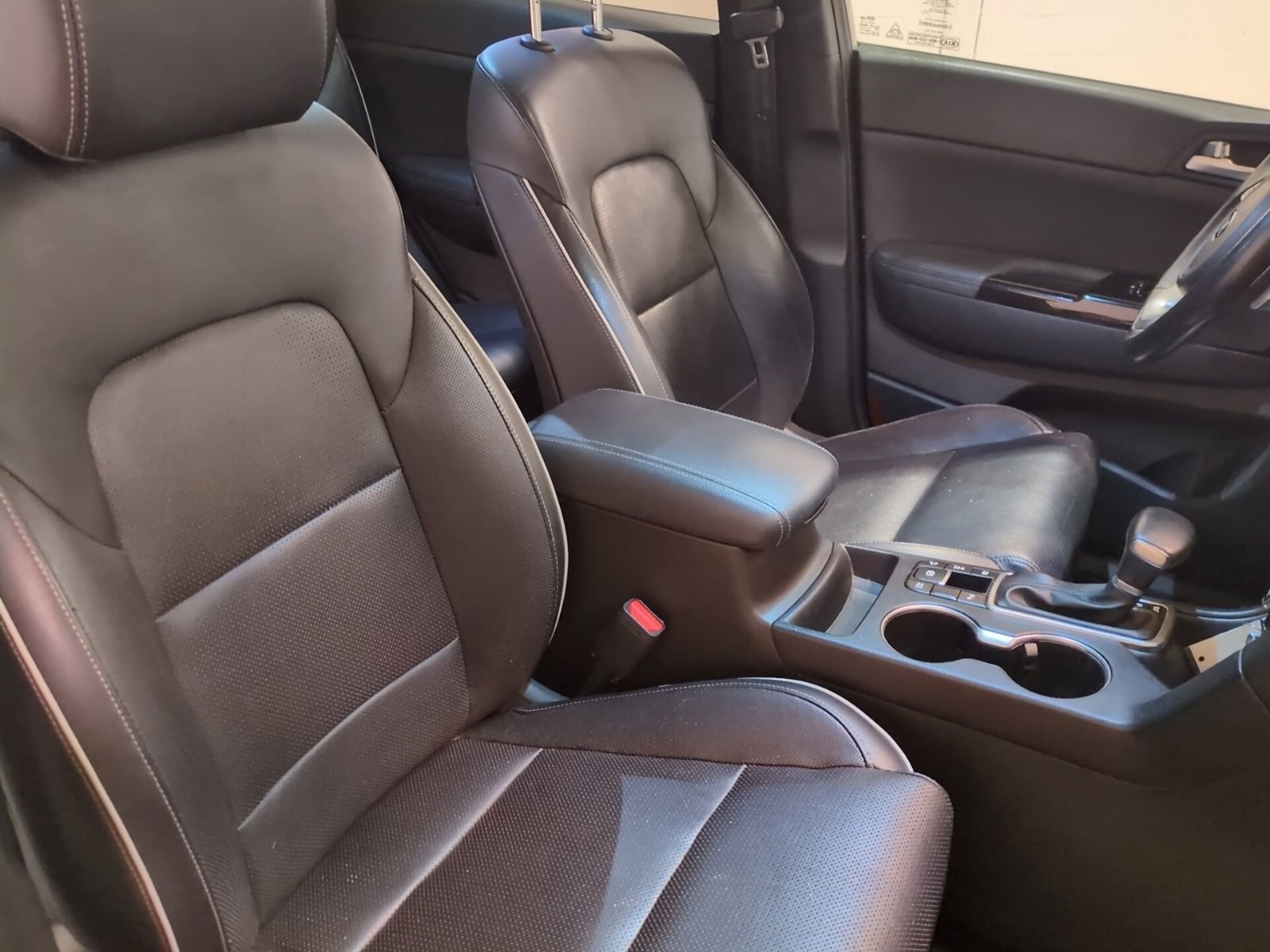 Used 2020 Kia Sportage SX image 10