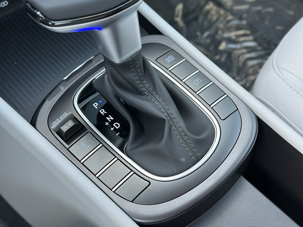 Used 2025 Hyundai Kona SEL image 14