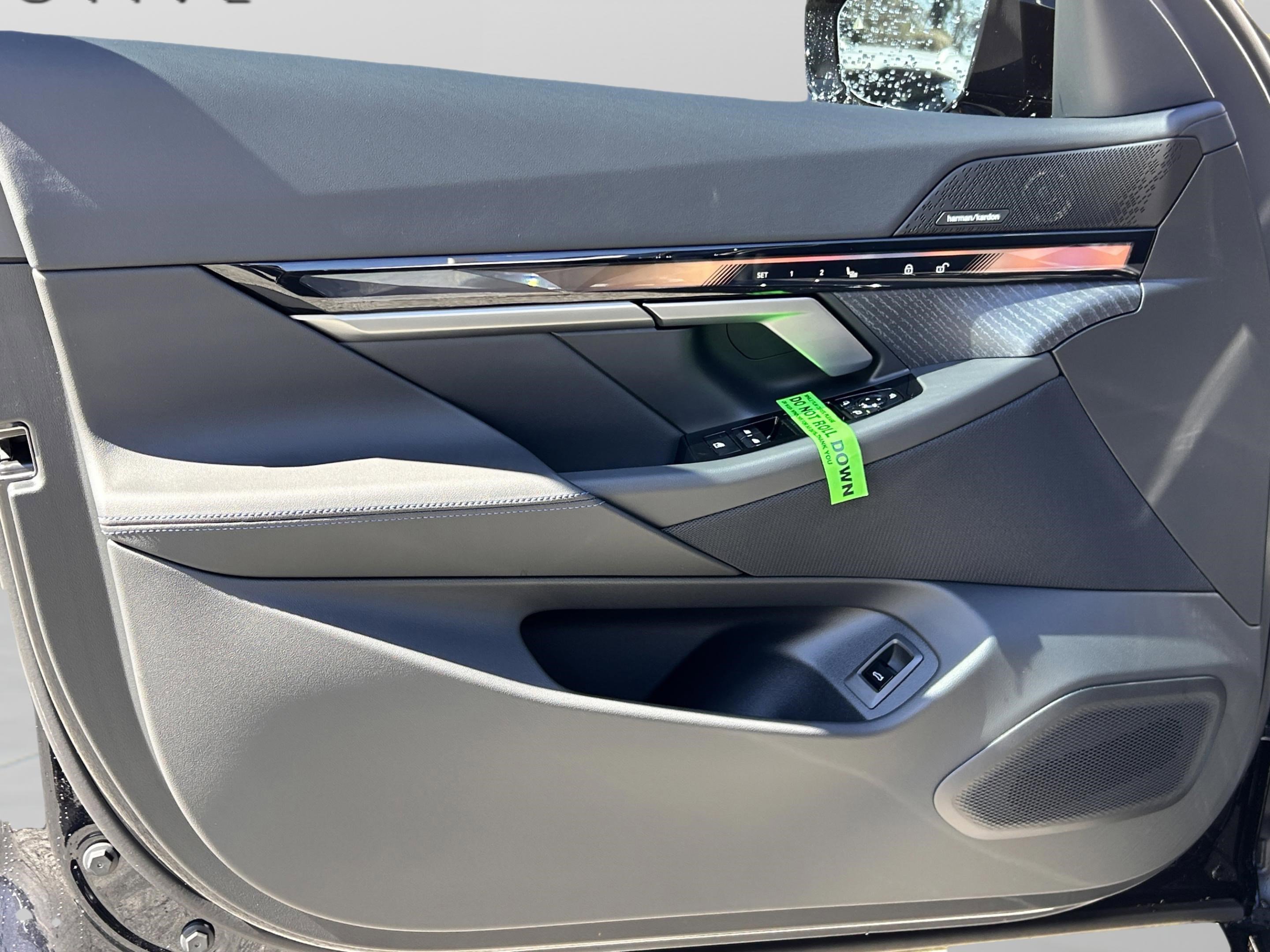 Used 2026 BMW i5 eDrive40 w/ M Sport Package image 28