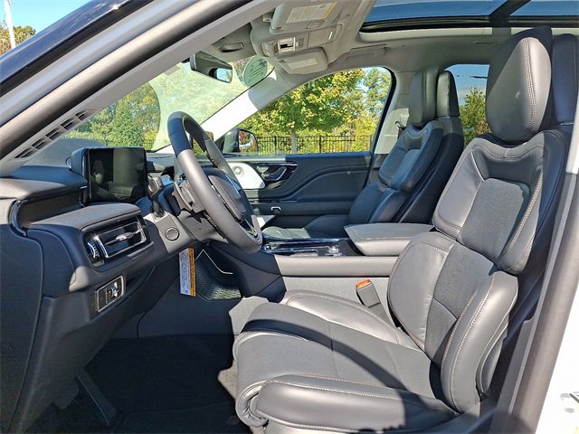 New 2026 Lincoln Aviator Reserve w/ Luxury Package image 6