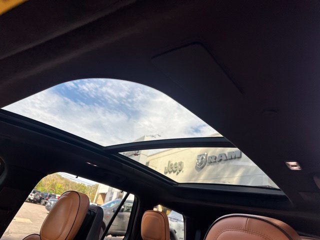 Used 2022 Lincoln Aviator Black Label w/ Dynamic Handling Package AWD/4WD image 12