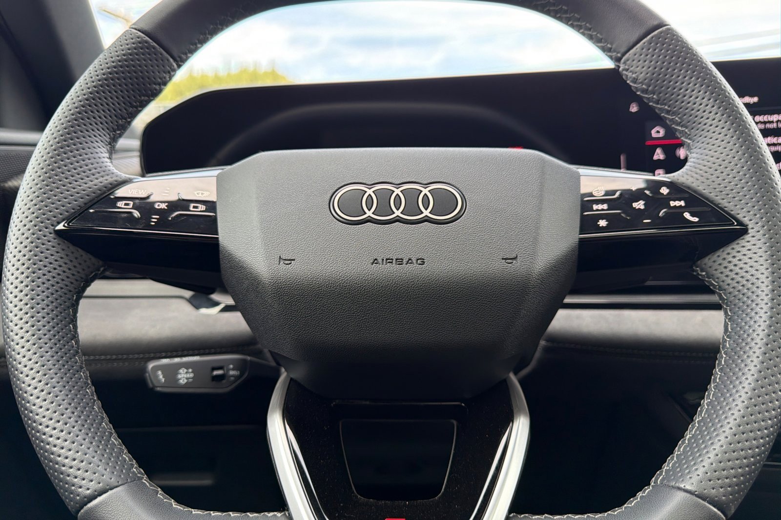 Certified 2025 Audi SQ6 e-tron Prestige w/ 21" Black Optic Wheel Package image 23