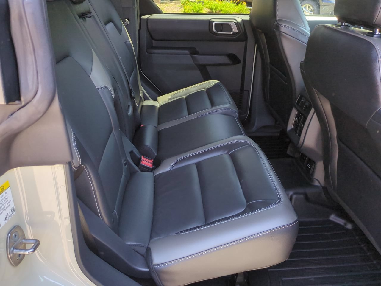Used 2025 Ford Bronco Outer Banks AWD/4WD image 26