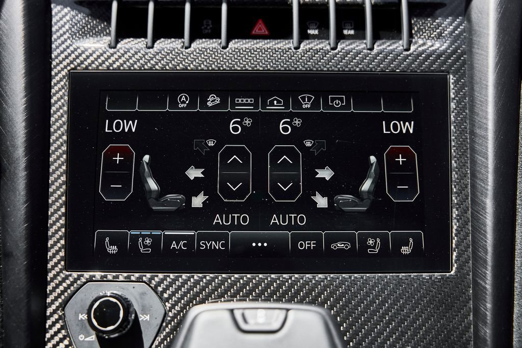 Used 2023 Lamborghini Urus Performante AWD/4WD image 82