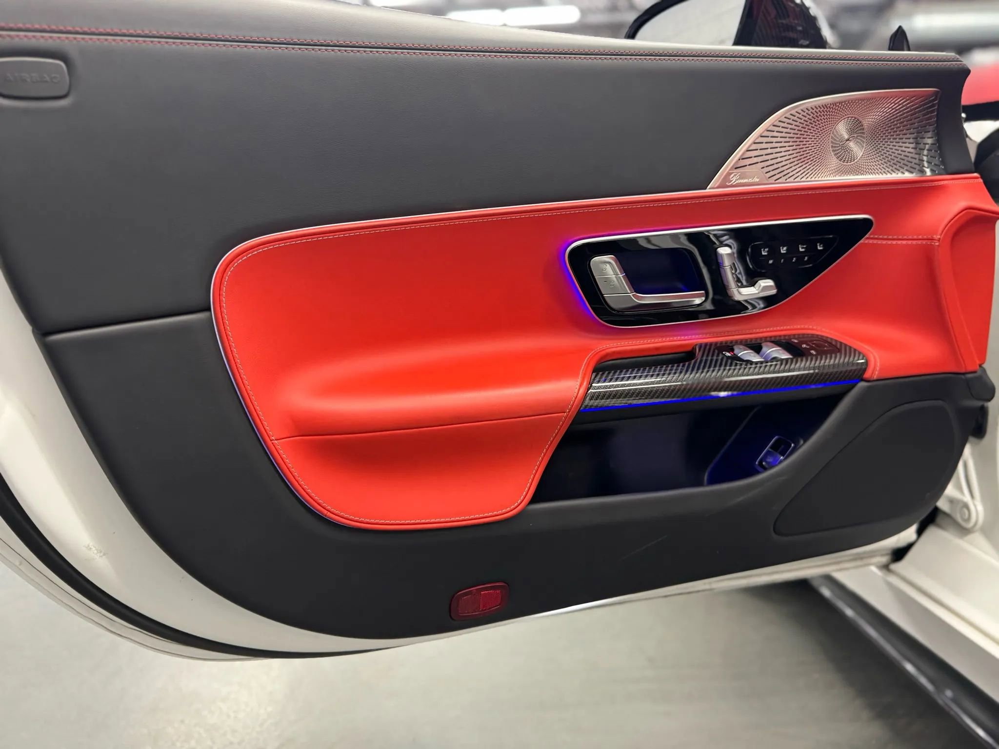 Used 2022 Mercedes-Benz SL 63 AMG SL 63 Touring Roadster 2D image 24