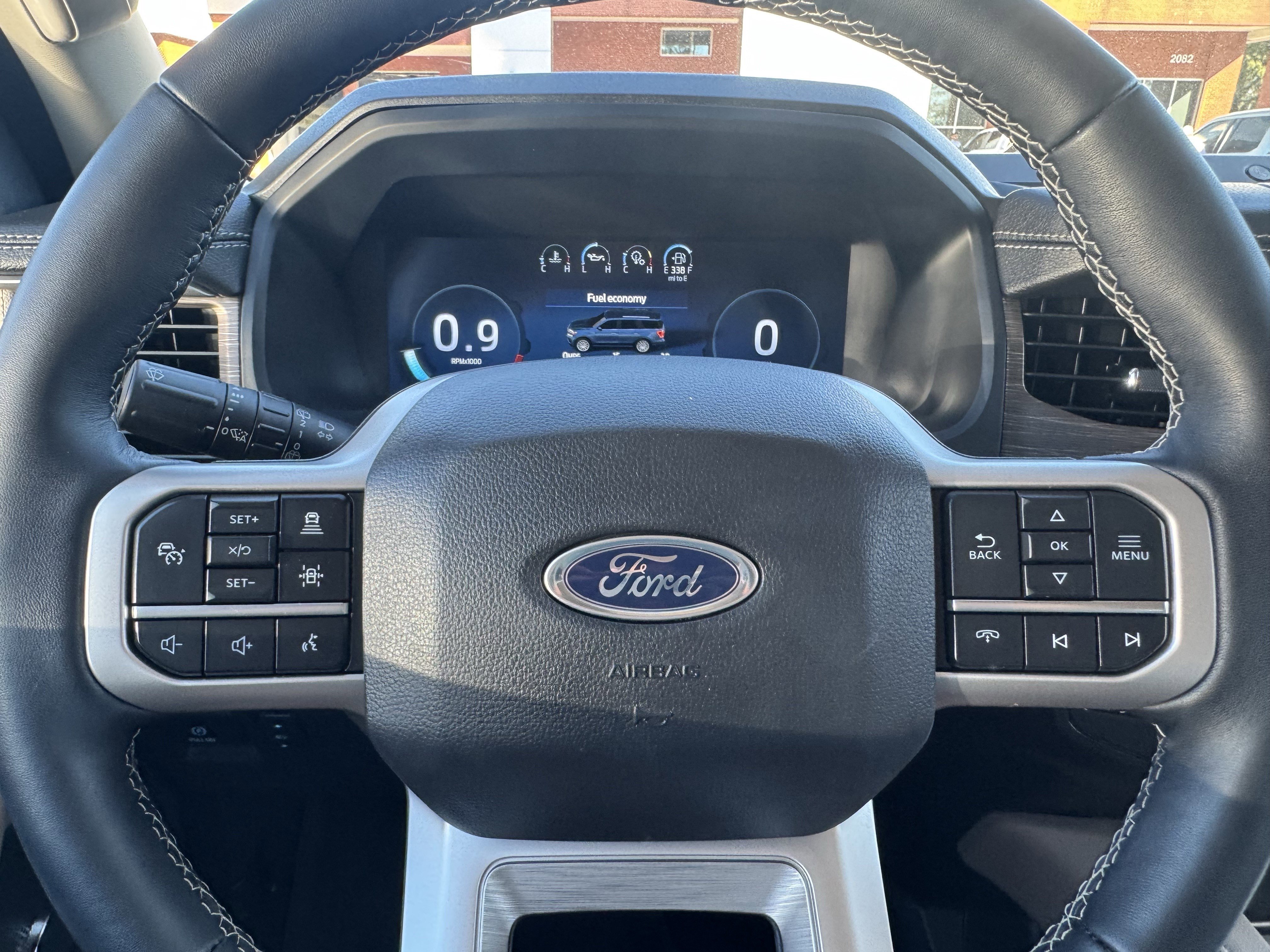 Used 2024 Ford Expedition Limited image 16