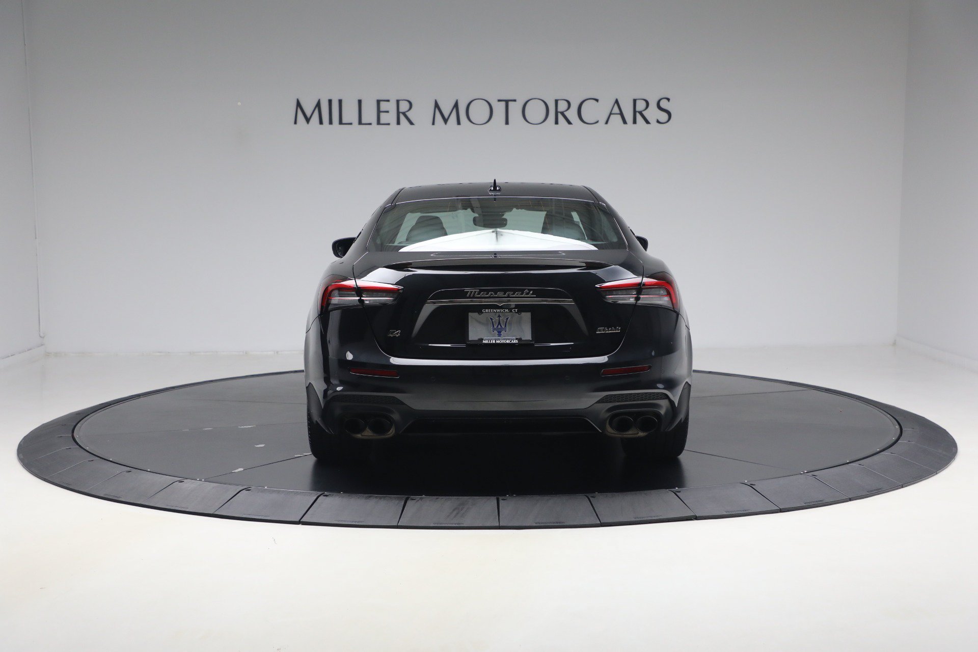 Certified 2023 Maserati Ghibli Modena Q4 AWD/4WD image 6