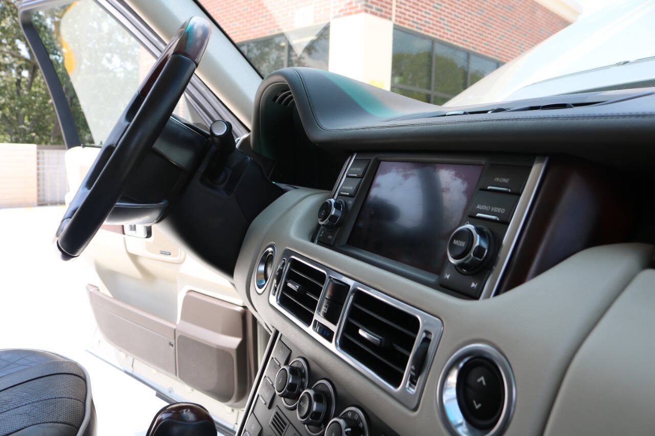Used 2010 Land Rover Range Rover HSE LUX AWD/4WD image 37